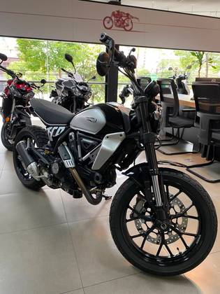 DUCATI SCRAMBLER ICON 